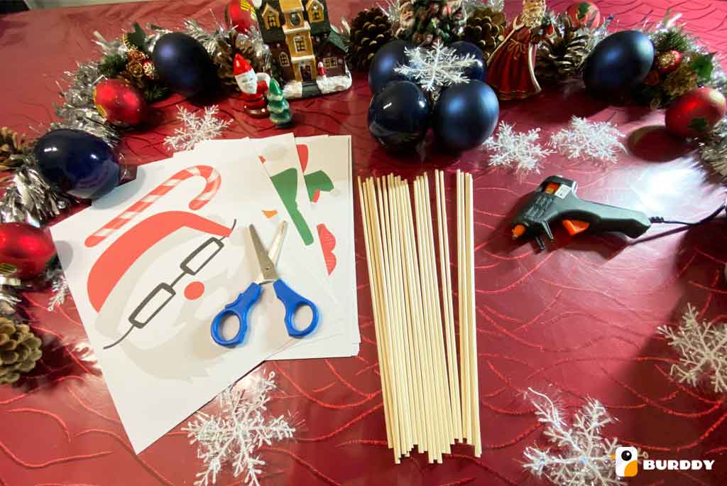 Votre kit d'accessoires photobooth de Noël à fabriquer soi-même avec Burddy