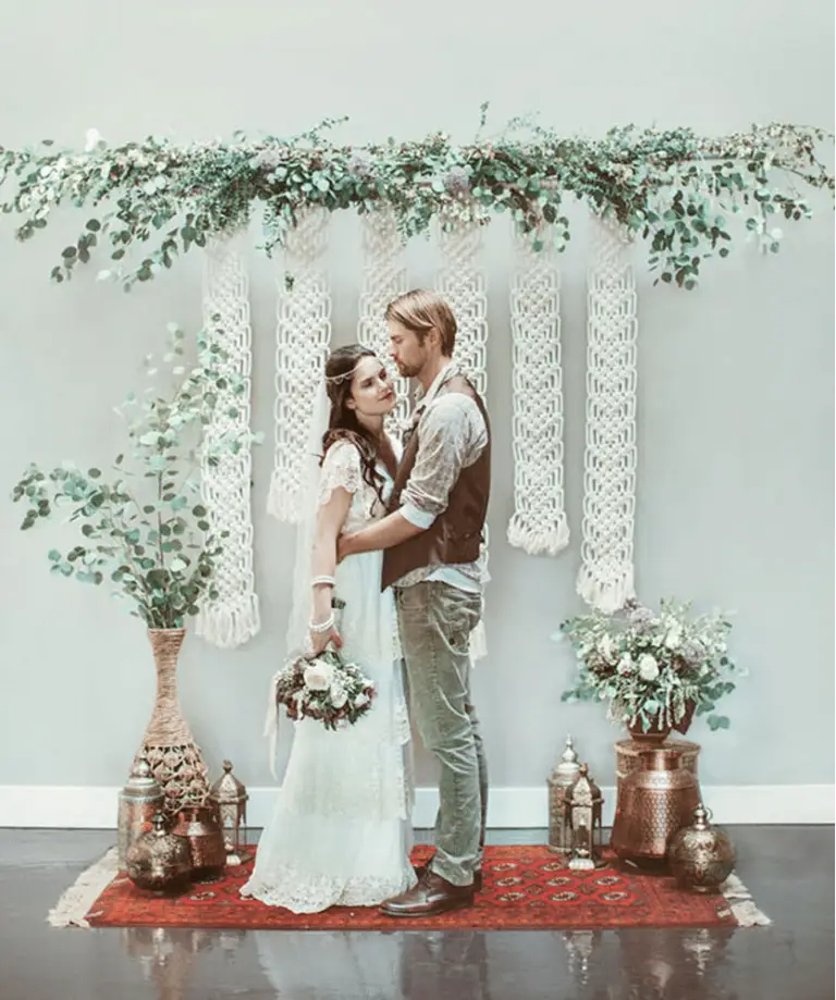 Un photocall de mariage bohème